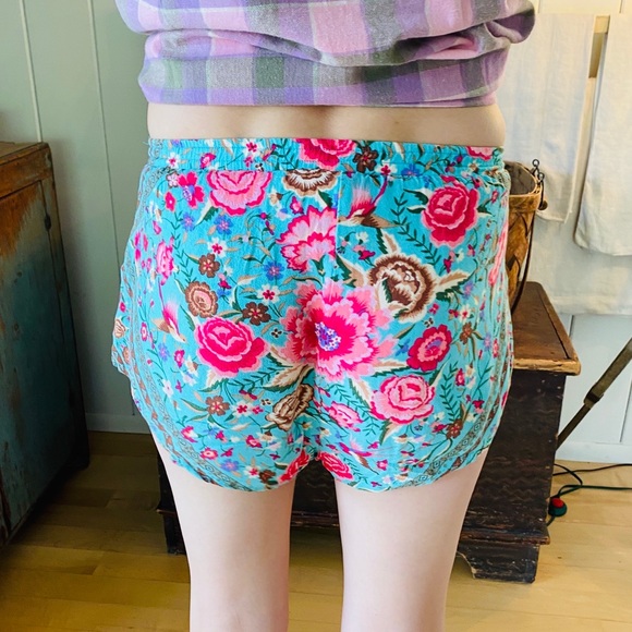 SOLD ♥️ Spell ♥️ Teal Babushka Shorts - Picture 7 of 9